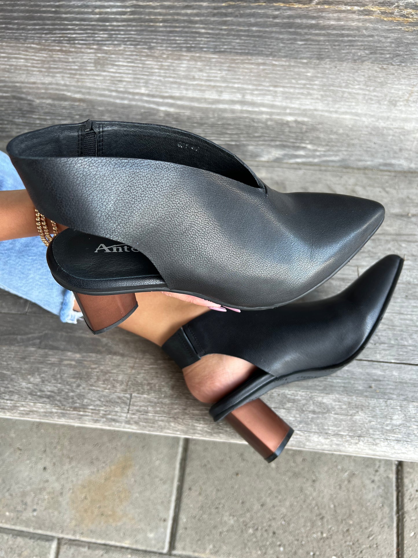 Antelope Hedda Block Heel Mules