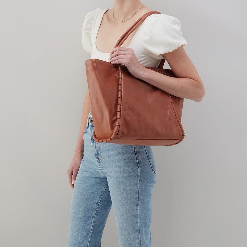 Hobo: Phoebe Tote - Saddle