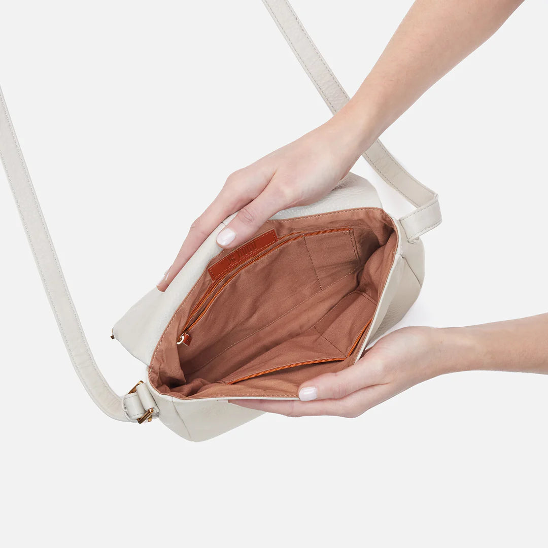 Hobo Fern Messenger Crossbody - Chalk