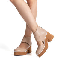 Antelope Iris Clogs