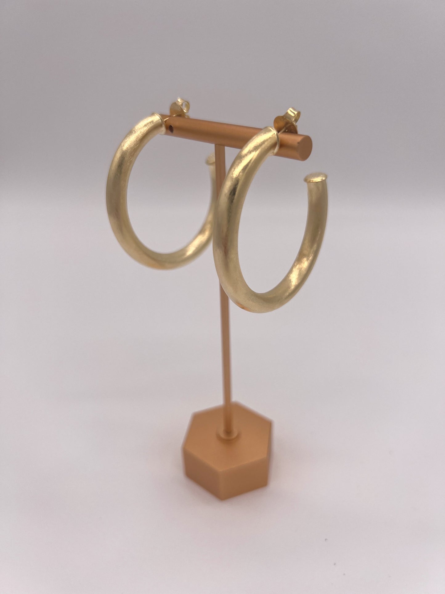 Sheila Fajl Small Arlene Hoops