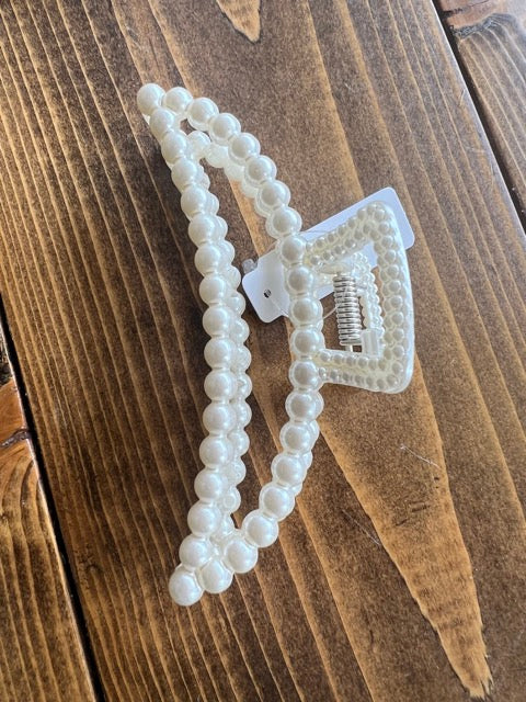 Pearl Claw Clip