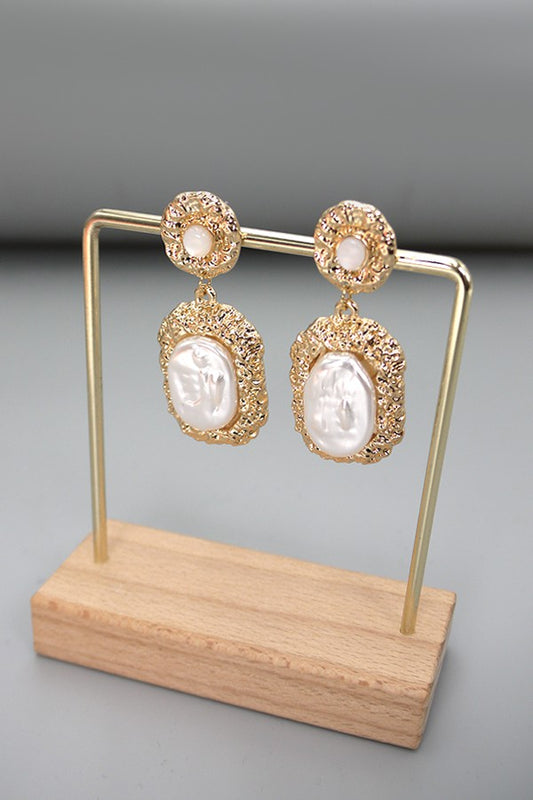 Sunday Pearl Earrings