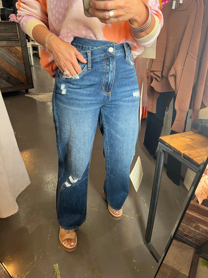 Demi Relaxed Straight Jeans