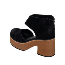 Antelope Iris Clogs- Black