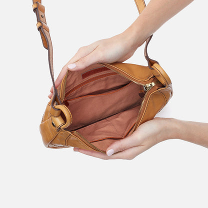 Hobo: Sheila Scoop Crossbody - Natural